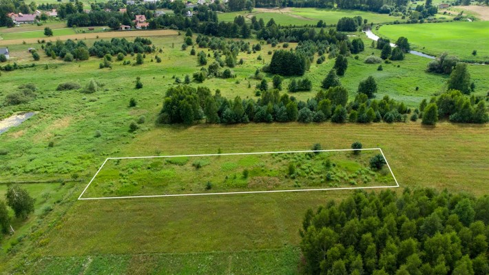 Działka budowlana Smolajny widok na miejscowość bl