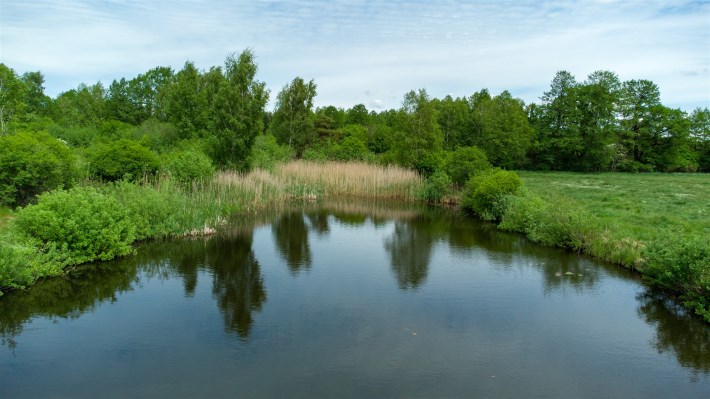 Staw na działce Kotkowo – prywatny zbiornik wodny,