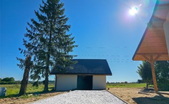 Garaż murowany 50 m2 przy domu w Bartach – żwirowy