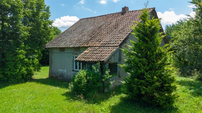 Weranda dobudowana do domu w Sówkach, kryta dachów