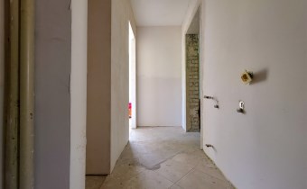 Korytarz, mieszkanie do wykończenia na sprzedaż w 