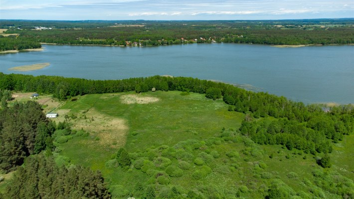 Widok lotniczy na działkę 392/11 Ruś i jezioro Gil