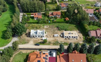 Dom w zabudowie bliźniaczej w Ługwałdzie – widok z