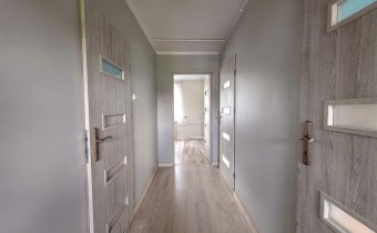 Korytarz na piętrze domu w Tułodziadzie, widok w g