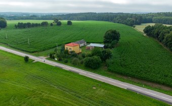 Dom w Tułodziadzie przy drodze wojewódzkiej nr 530
